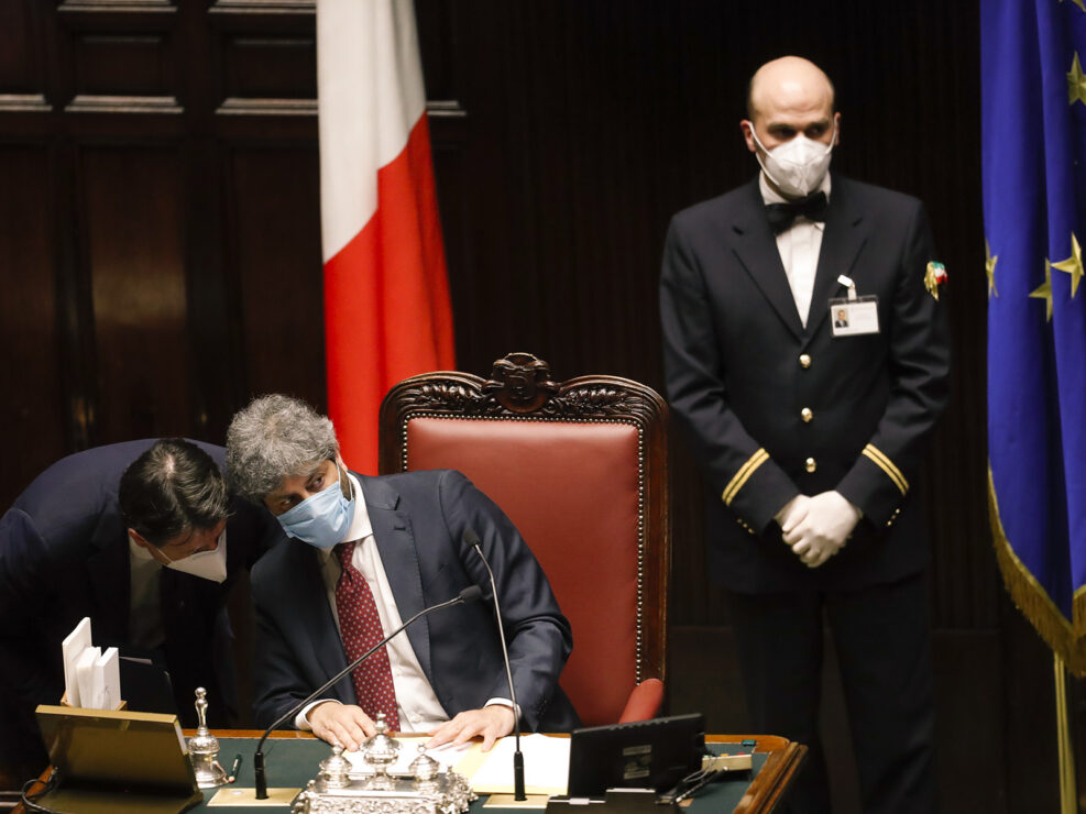 Il Presidente del Consiglio Giuseppe Contee il Presidente della Camera Roberto Fico indossano mascherine protettive durante i lavori di Aula sul coronavirus (COVID-19). Roma 21 Aprile 2020 2020.